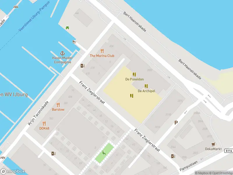 Ambulance met gepaste spoed naar de Franz Zieglerstraat in Amsterdam