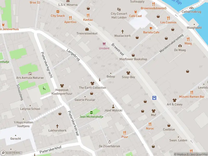 Ambulance met gepaste spoed naar de Diefsteeg in Leiden