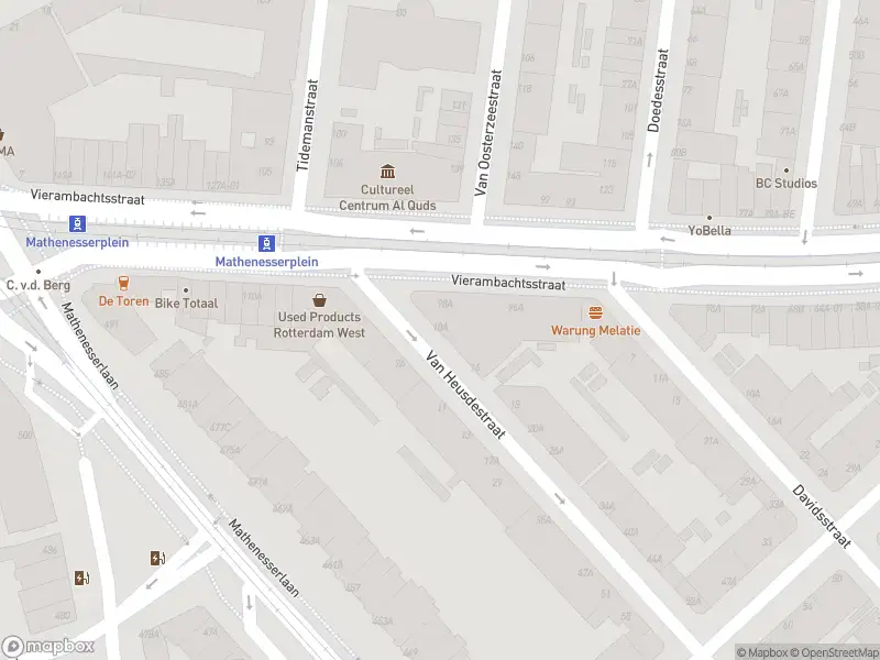 Ambulance met gepaste spoed naar de Van Heusdestraat in Rotterdam