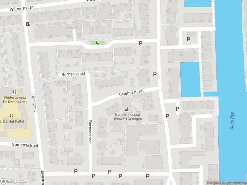 Ambulance met gepaste spoed naar de Celebesstraat in Alphen aan den Rijn