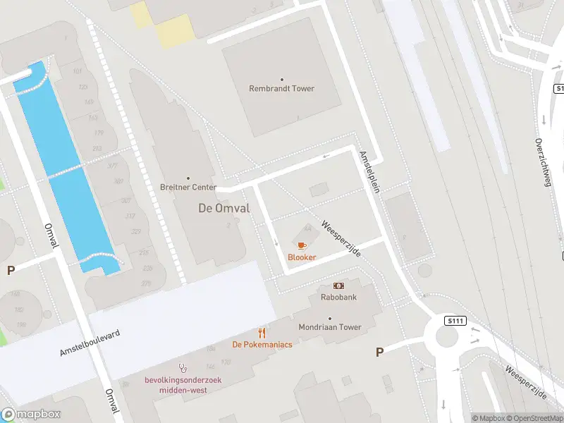 Brandweer met gepaste spoed naar de Amstelplein in Amsterdam