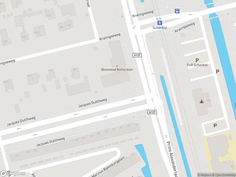 Ambulance met gepaste spoed naar de Kralingseweg in Rotterdam