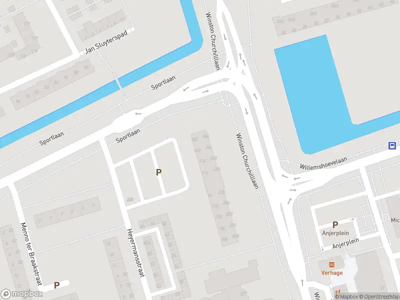 Ambulance met gepaste spoed naar de Heyermansstraat in Spijkenisse