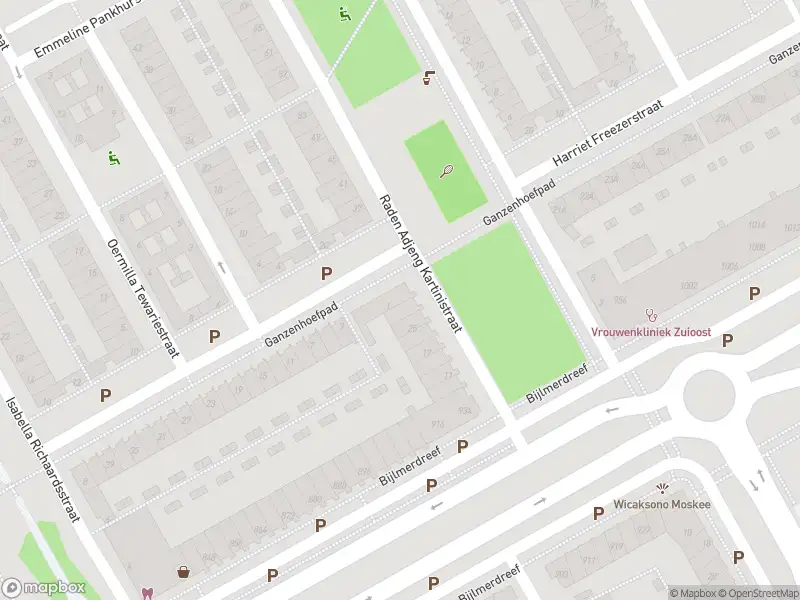 Ambulance met gepaste spoed naar de Raden Adjeng Kartinistraat in Amsterdam