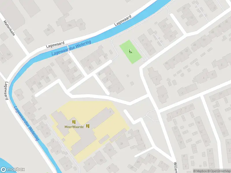 Ambulance met gepaste spoed naar de Van Vegtenplantsoen in Koudekerk aan den Rijn