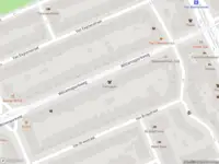 Ambulance met gepaste spoed naar de Van Eeghenlaan in Amsterdam