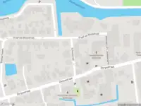 Brandweer met grote spoed naar de Schoolstraat in Benthuizen vanwege stankoverlast