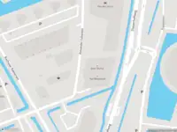 Brandweer met grote spoed naar de Alexander Cohenwei in Leeuwarden vanwege voertuigbrand