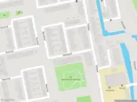 Ambulance met gepaste spoed naar de Muldersstraat in Leiden