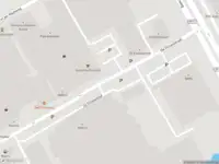 Brandweer met gepaste spoed naar de De Flinesstraat in Amsterdam-Duivendrecht