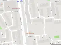 Ambulance met grote spoed naar de Tjalk in Schiedam