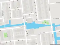 Ambulance met gepaste spoed naar de Mellonastraat in Naaldwijk