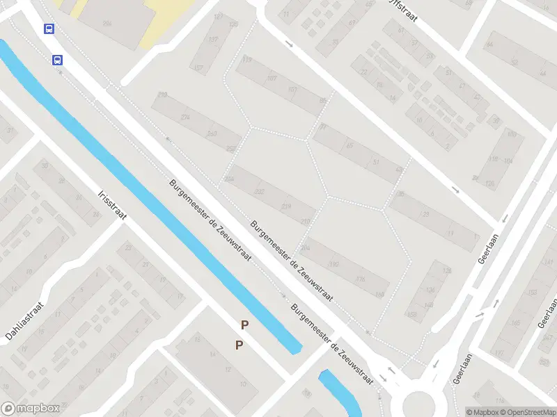 Ambulance met grote spoed naar de Burgemeester de Zeeuwstraat in Ridderkerk