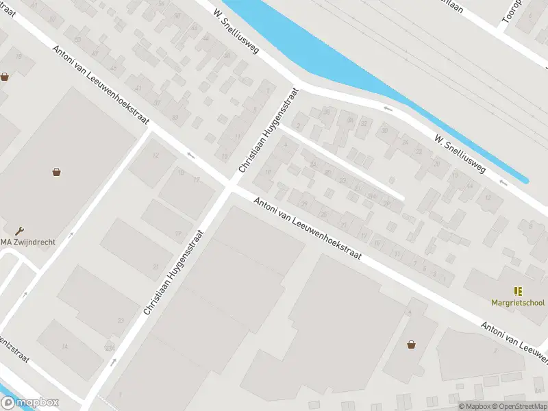 Ambulance met gepaste spoed naar de Antoni van Leeuwenhoekstraat in Zwijndrecht