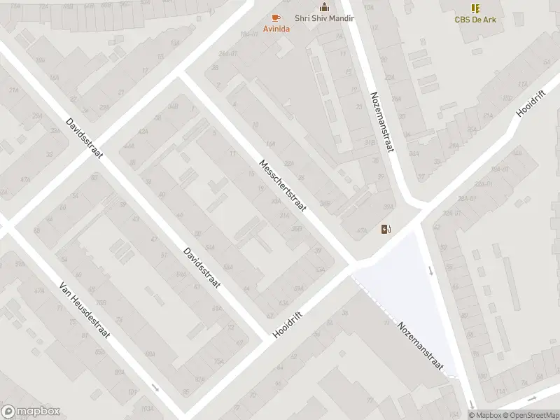 Ambulance met grote spoed naar de Messchertstraat in Rotterdam