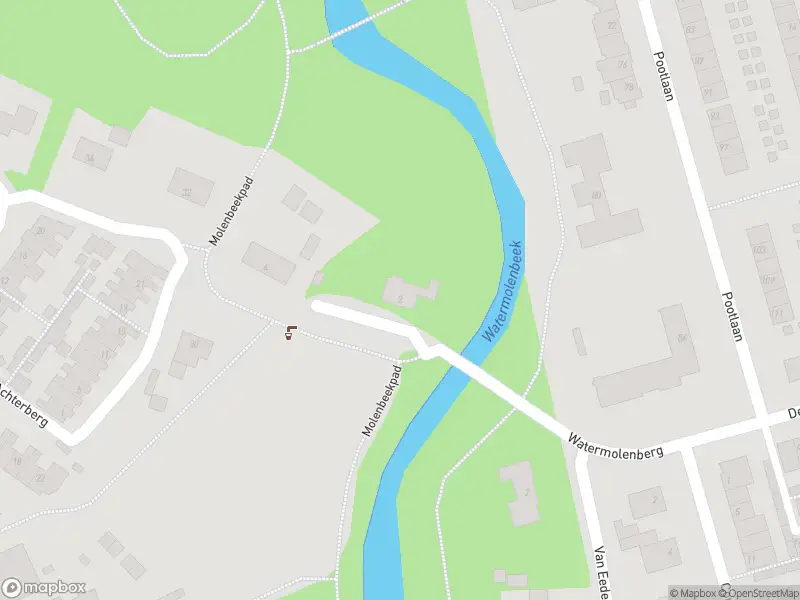 Brandweer met gepaste spoed naar de Watermolenberg in Roosendaal vanwege stormschade