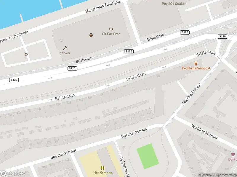 Ambulance naar de Brielselaan in Rotterdam