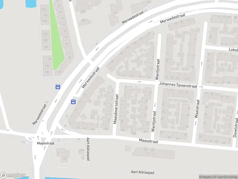 Ambulance met gepaste spoed naar de Maasdwarsstraat in Dordrecht