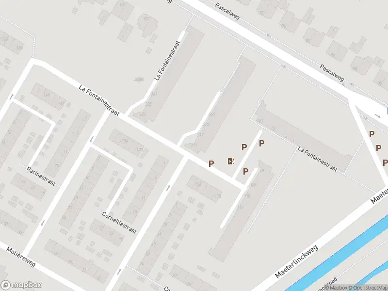 Ambulance met gepaste spoed naar de La Fontainestraat in Rotterdam