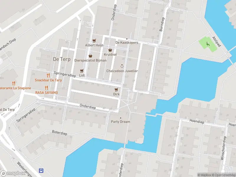 Ambulance met grote spoed naar de Boomkensdiep in Capelle aan den IJssel