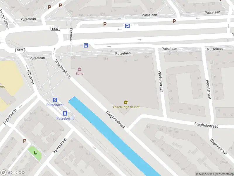 Ambulance met grote spoed naar de Slaghekstraat in Rotterdam