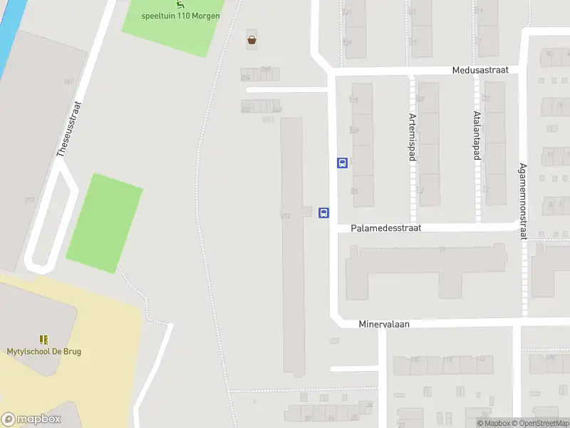 Ambulance met gepaste spoed naar de Achillesstraat in Rotterdam