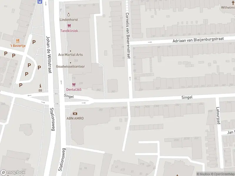 Ambulance met gepaste spoed naar de Singel in Dordrecht