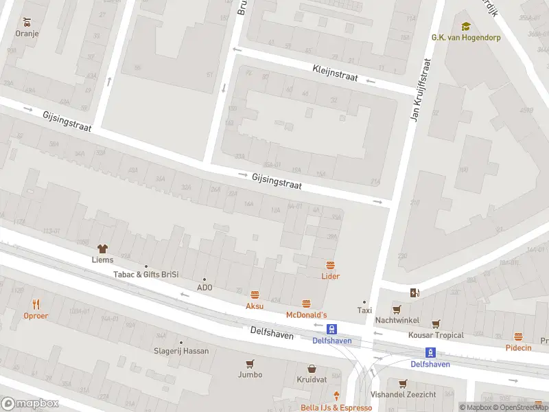 Ambulance met grote spoed naar de Gijsingstraat in Rotterdam