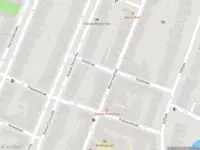 Ambulance met grote spoed naar de Waterloostraat in Rotterdam