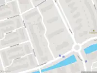 Ambulance met gepaste spoed naar de Brederoplein in Capelle aan den IJssel