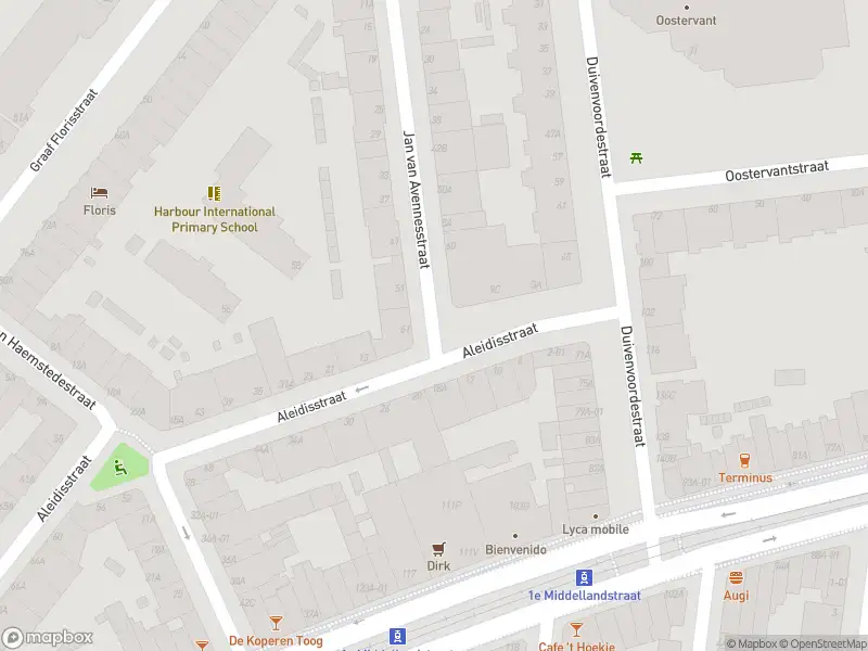 Ambulance met grote spoed naar de Aleidisstraat in Rotterdam