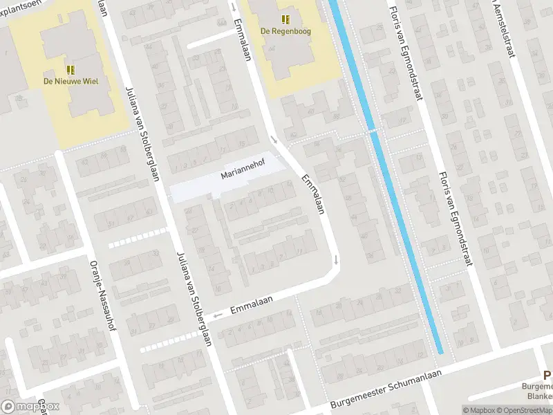 Politie naar de Anna van Burenstraat in Lopik