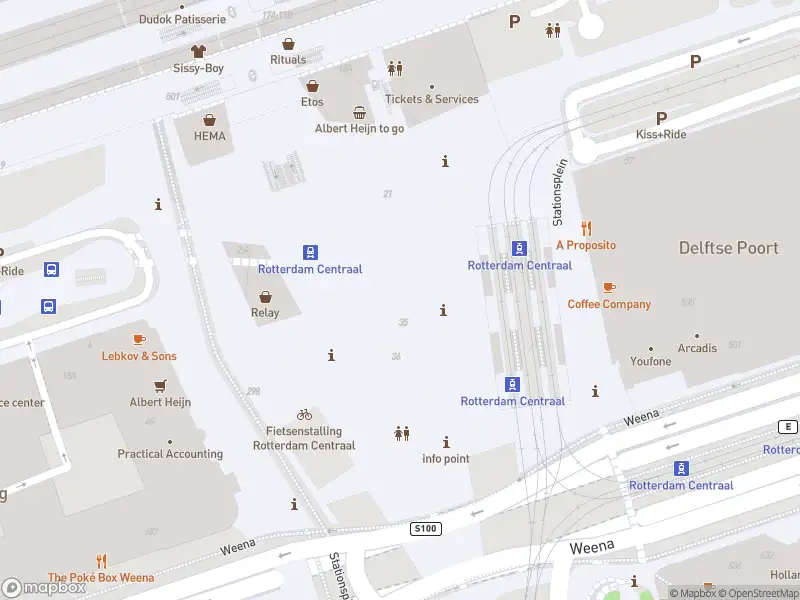 Ambulance met grote spoed naar de Stationsplein in Rotterdam