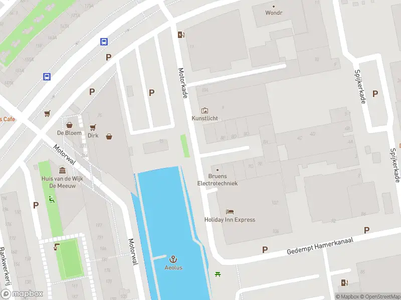 Ambulance met gepaste spoed naar de Motorkade in Amsterdam