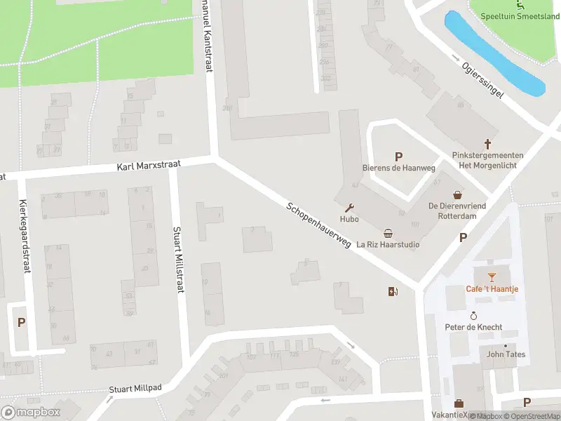 Ambulance met grote spoed naar de Schopenhauerweg in Rotterdam