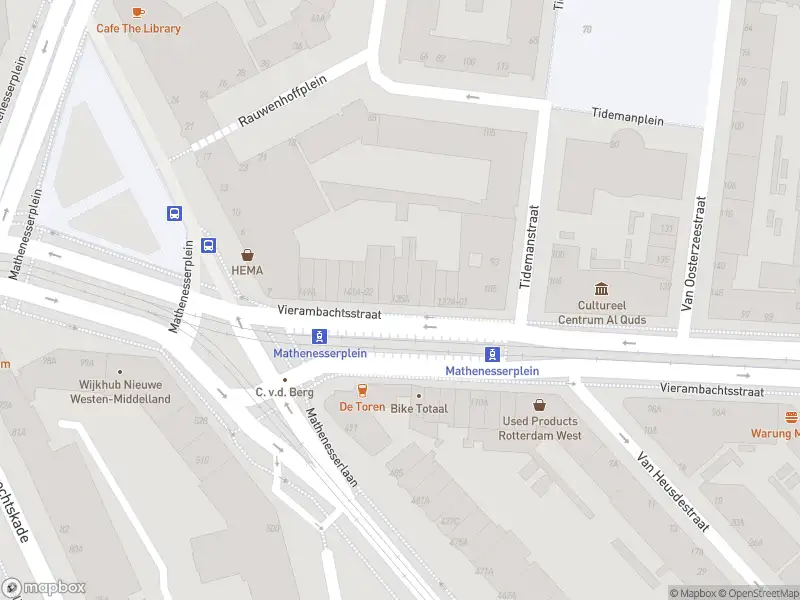 Ambulance met grote spoed naar de Vierambachtsstraat in Rotterdam