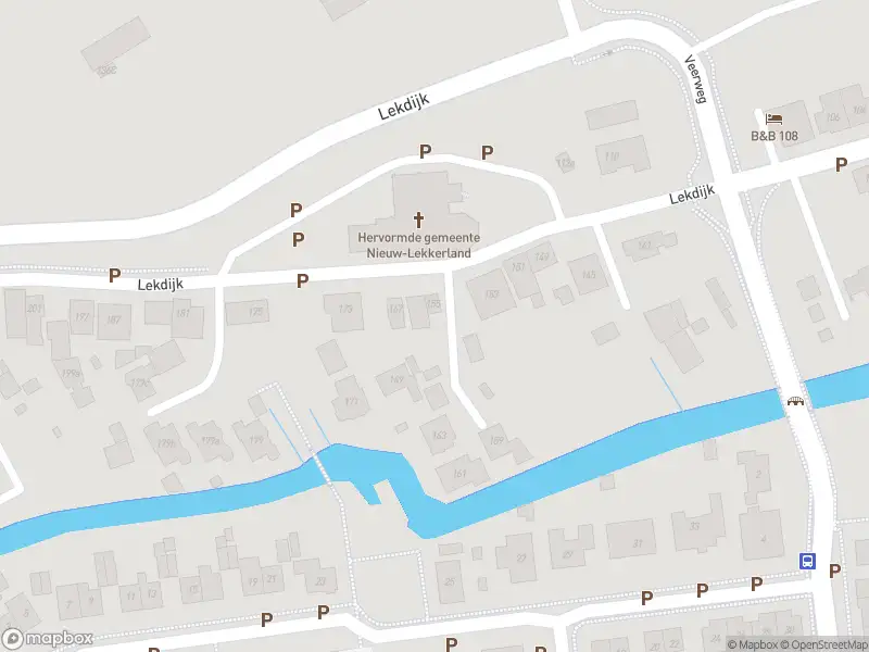 Ambulance met grote spoed naar de Lekdijk in Nieuw-Lekkerland