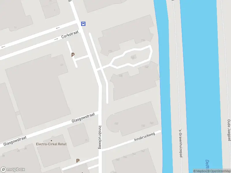 Ambulance met grote spoed naar de Innsbruckweg in Rotterdam