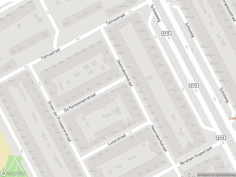 Ambulance met grote spoed naar de De Kempenaerstraat in Rotterdam