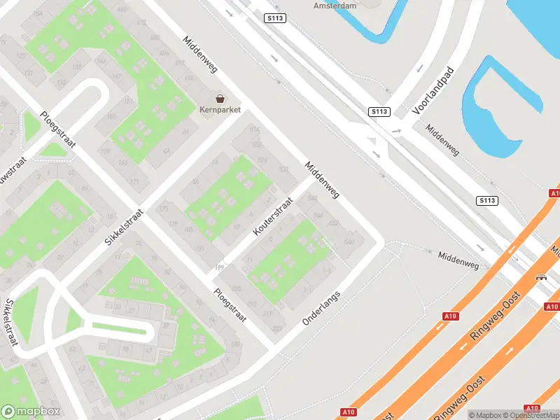 Ambulance met gepaste spoed naar de Kouterstraat in Amsterdam