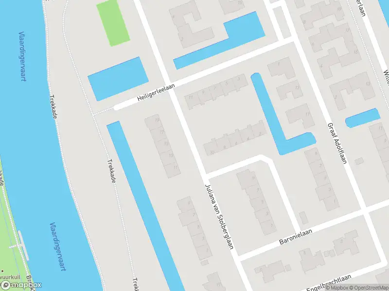 Ambulance met grote spoed naar de Juliana van Stolberglaan in Vlaardingen