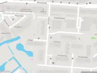 Ambulance met grote spoed naar de De Schans in Leidschendam