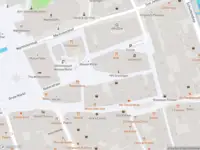 Brandweer met grote spoed naar de Nieuwe Markt in Groningen vanwege afgaan automatisch brandalarm