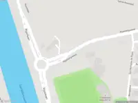 Brandweer met gepaste spoed naar de Rijpelbergseweg in Helmond vanwege een buitenbrand