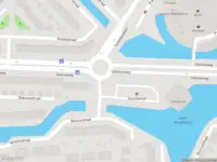 Ambulance met grote spoed naar de Sibeliusweg in Capelle aan den IJssel