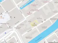 Ambulance met grote spoed naar de Ezelsveldlaan in Delft