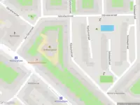 Ambulance met grote spoed naar de Gibraltarstraat in Amsterdam