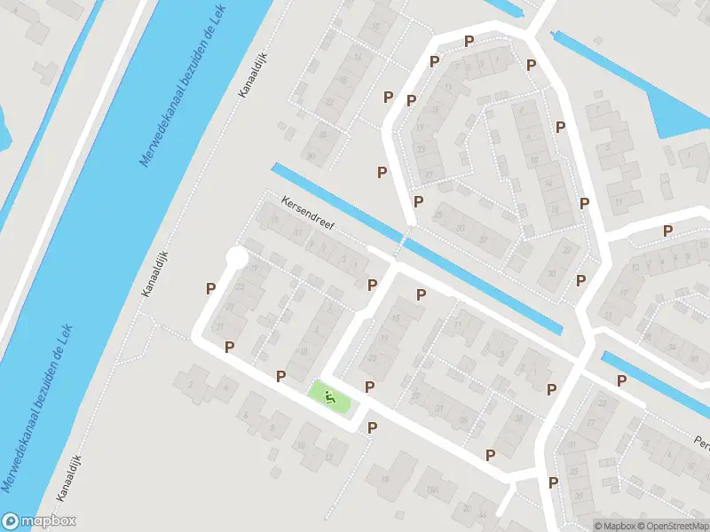 Ambulance met grote spoed naar de Kersendreef in Arkel