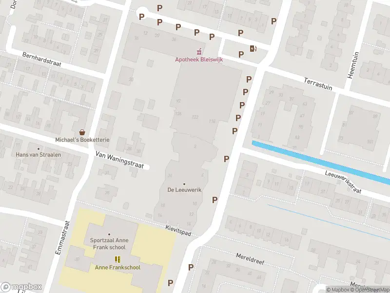 Ambulance met grote spoed naar de Leeuwerikstraat in Bleiswijk