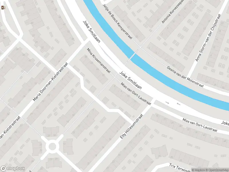 Ambulance met gepaste spoed naar de Mies van Oort-Laustraat in Spijkenisse